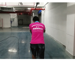 廈門金帝中洲濱海城地下車庫，金剛砂地坪和固化劑地坪